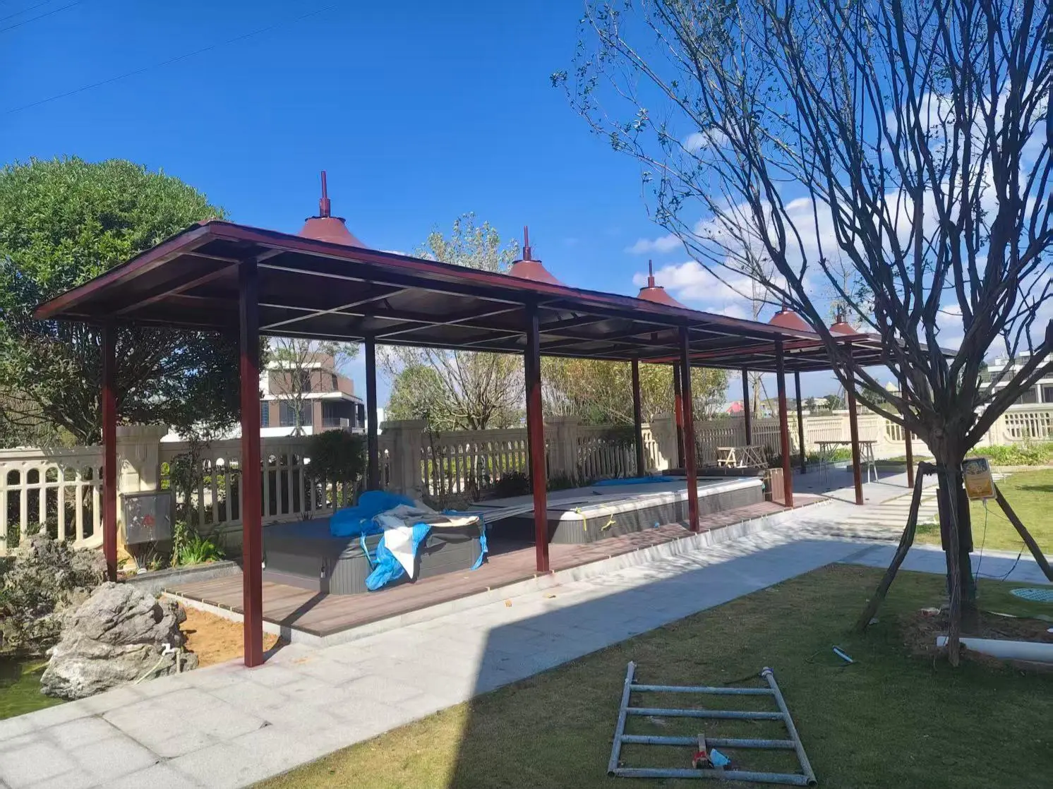 贵州遵义园区小区膜结构停车棚怎么选?本地源头工厂拆解三大坑,避开返修翻倍成本